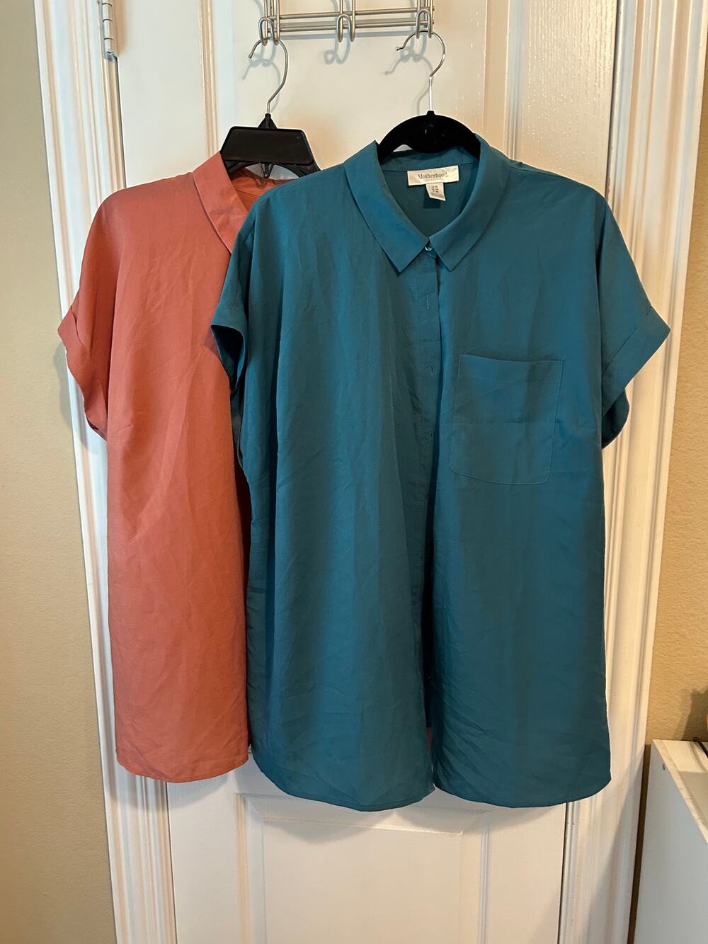 Set of 2! Motherhood Maternity Teal & Coral Short Sleeve XL